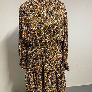 Leopard print dress with tie waist!